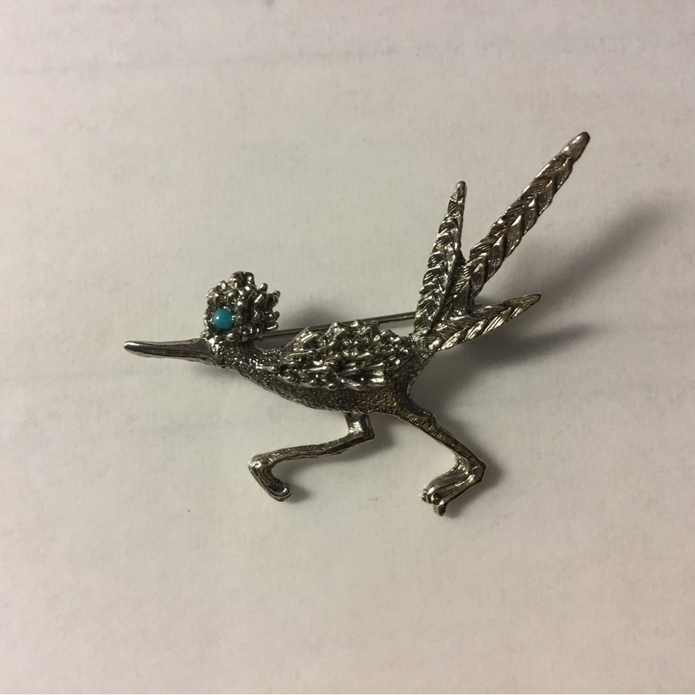 2 Vintage Roadrunner Bird Brooch Pins. Pre-owned not signed.